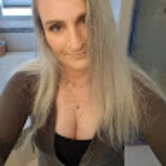 Meet your Posher, Allison - Picture 1 of 1